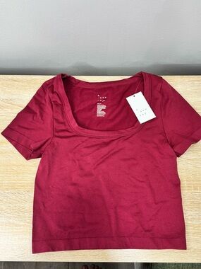 a new day Women's Scoop Neck Crop Top - Wine Red